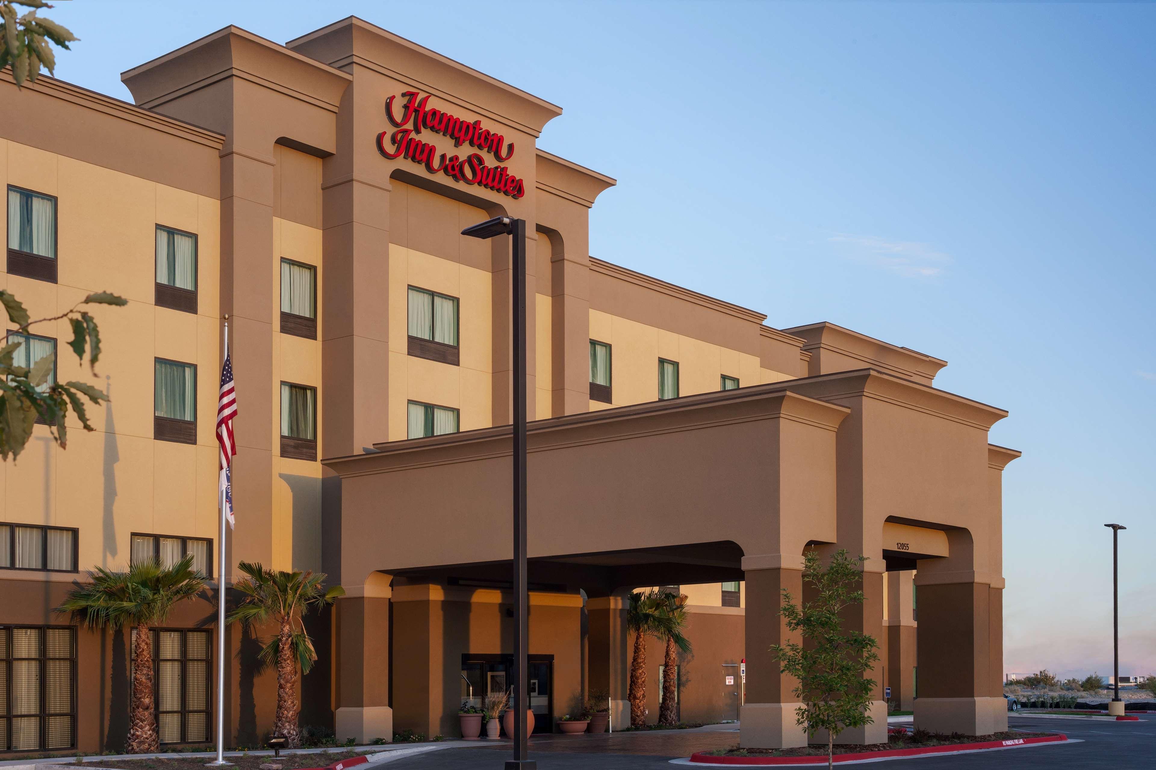 Hampton Inn & Suites El Paso/East Exterior photo
