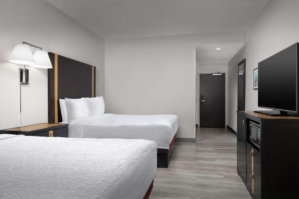 Hampton Inn & Suites El Paso/East Room photo